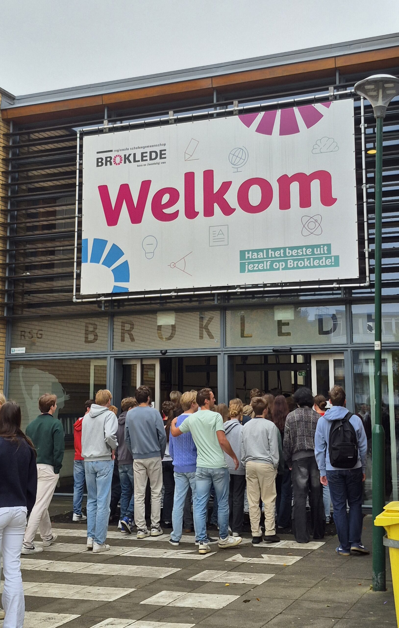 Maandag school weer open, vertrek op tijd